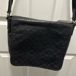 Women’s Coach Messenger Bag